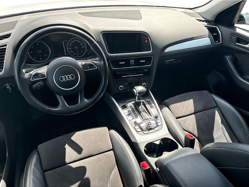 Audi Q5 A 2.0 TDi 140kW S tronic - fotka 10 z 20