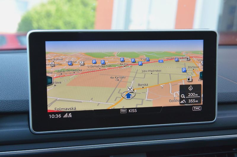 Audi A5 (2019) 2.0 TDi 140kW AT / Bi-XENON - fotka 29 z 36