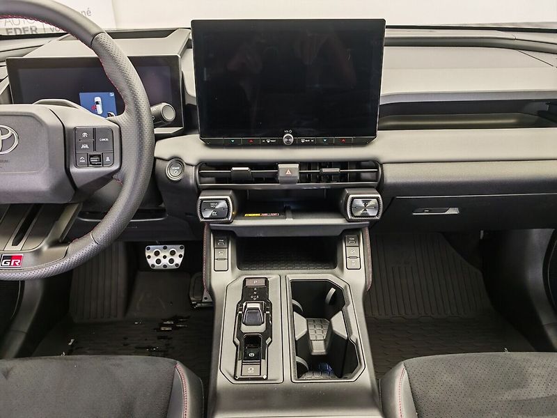Toyota RAV4 2.5 Hybrid GR Sport 4WD e-CVT - fotka 13 z 47