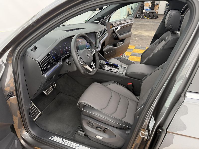 Volkswagen Touareg 3.0Tdi*210kw*DPH*Final-Edition - fotka 8 z 50