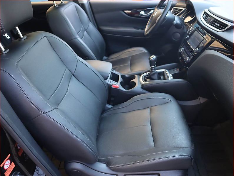 Nissan Qashqai (2015) 1.6 DIG-T, Serv.kniha, Kůže - fotka 9 z 18