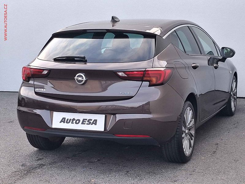 Opel Astra (2015) 1.4T, Innovation, LED, navi - fotka 4 z 19