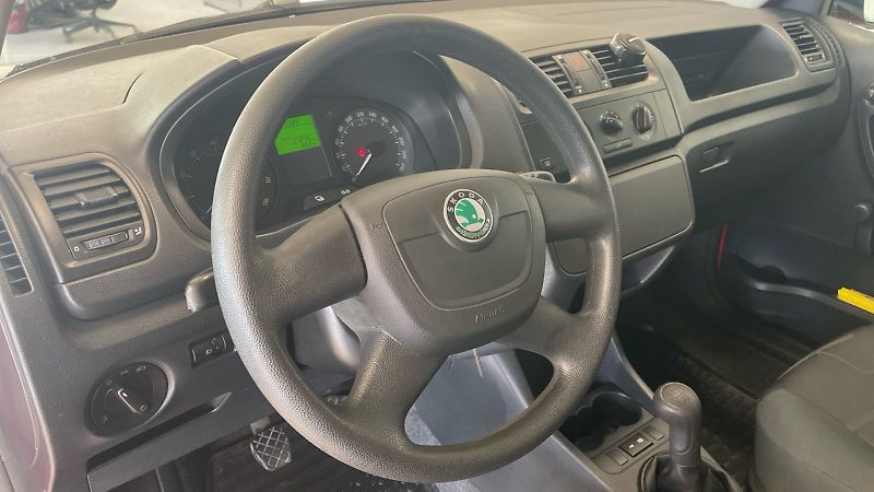 Škoda Fabia (2011) Classic 1.2 HTP 44kW - fotka 17 z 22
