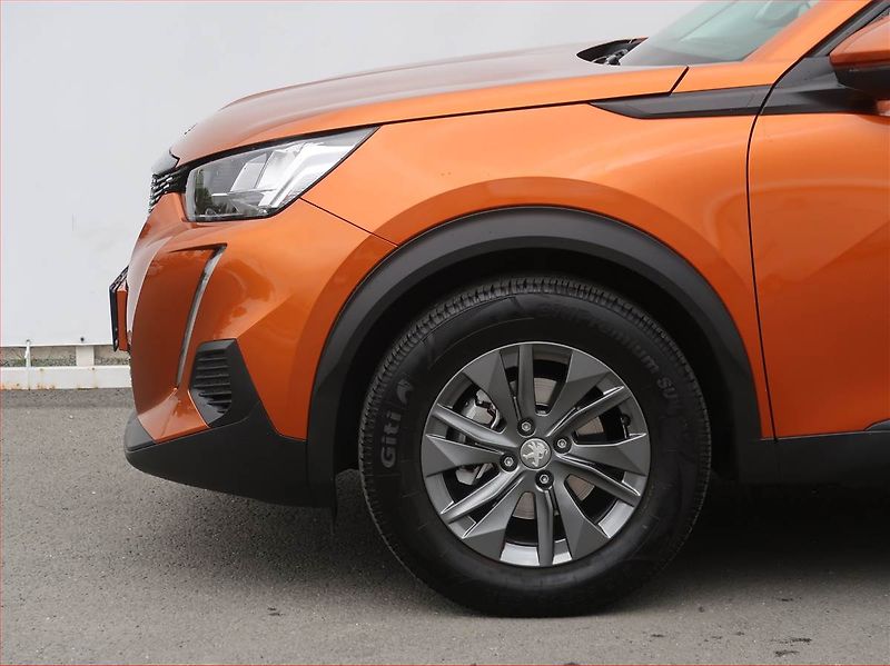 Peugeot 2008 (2021) 1.2 PureTech, ČR,1.maj - fotka 14 z 17