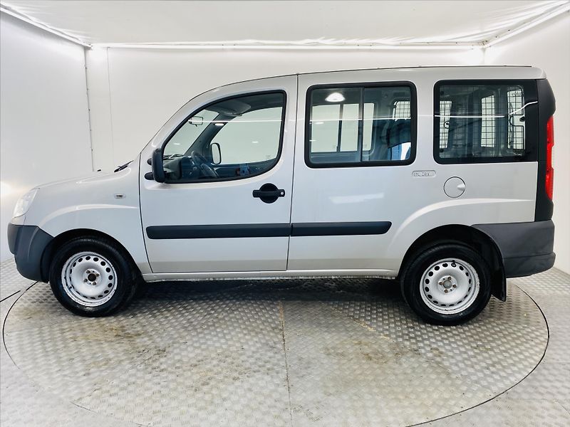 Fiat Dobló 1,4 i 57 kW - fotka 3 z 17