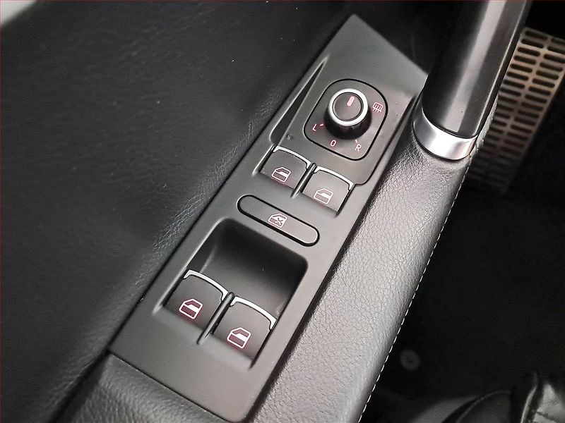 Volkswagen Passat (2011) Highline 2.0 TDI, Eko.zaplacen - fotka 16 z 18