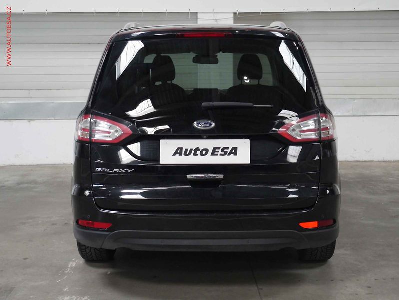 Ford Galaxy (2017) 2.0TDCi 7Míst, AT, LED, navi - fotka 5 z 27