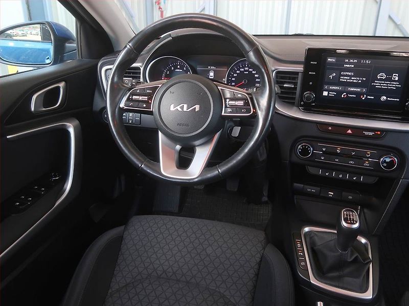 Kia Ceed (2022) Silver 1.0 T-GDI, Serv.kniha - fotka 7 z 17