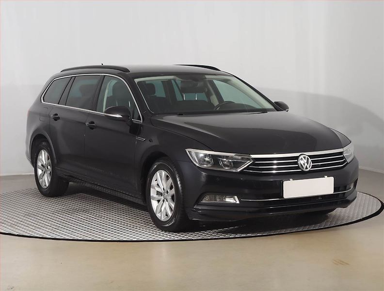 Volkswagen Passat (2015) 2.0 TDI, Navi, Tempomat - fotografie inzerátu