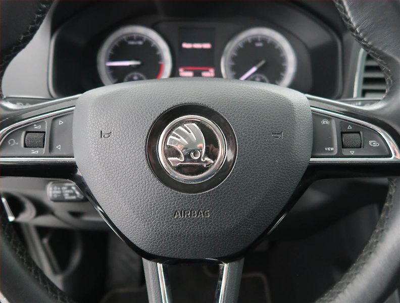 Škoda Kamiq (2019) 1.0 TSI, Serv.kniha, Tempomat - fotka 17 z 21