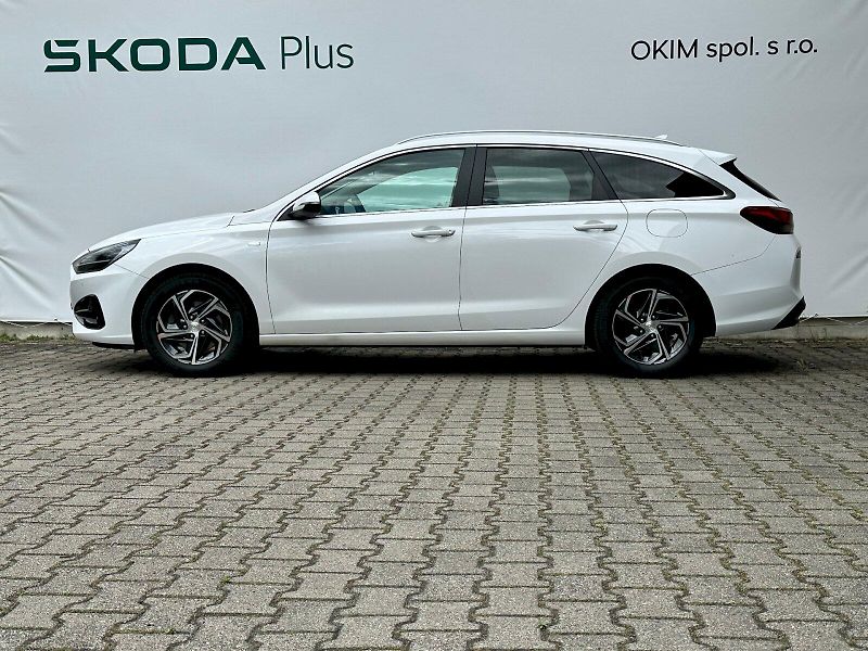 Hyundai i30 (2024) 1.5 T-GDI Mild Hyb Smart kombi - fotka 3 z 25