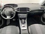 Peugeot 308 (2019) 1.2PT, Allure, AT, navi, TZ - náhled 8