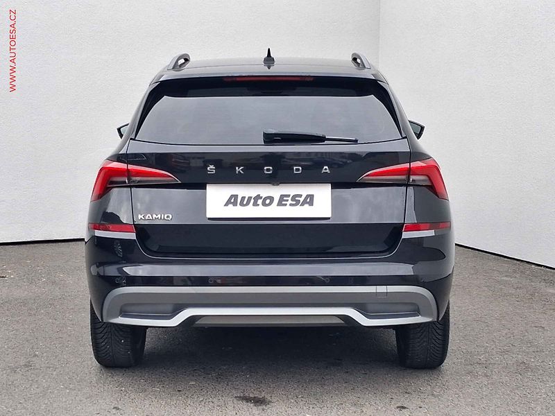 Škoda Kamiq (2021) 1.0 TSi, Clever, LED, navi - fotka 5 z 18