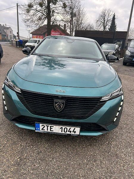Peugeot 308 (2022) - fotka 2 z 10