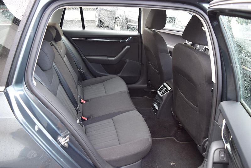 Škoda Octavia (2020) 1.5TSI 110kw STYLE LED KAM APP - fotka 40 z 47