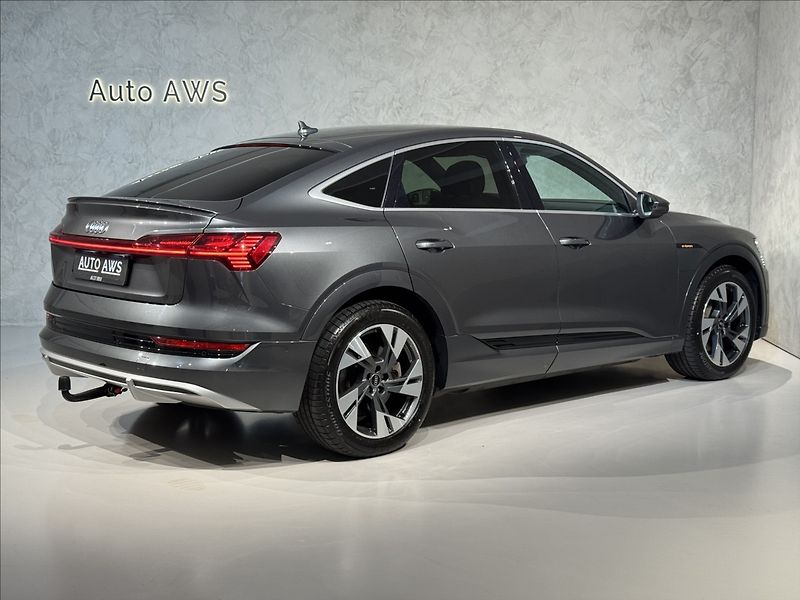 Audi e-tron 300kW Sportback S-Line Matrix - fotka 10 z 50
