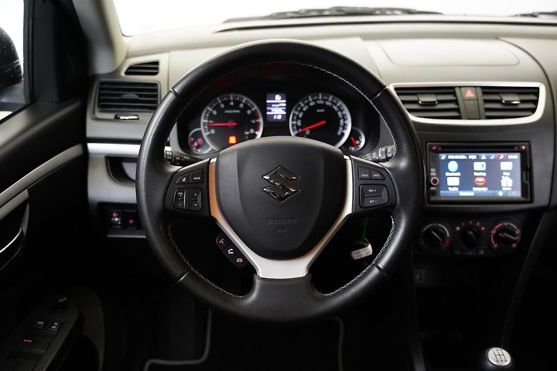 Suzuki Swift - fotka 18 z 27