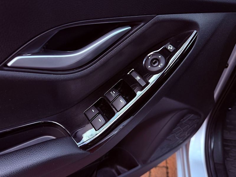 Hyundai ix20 1.6 Trend - fotka 12 z 25
