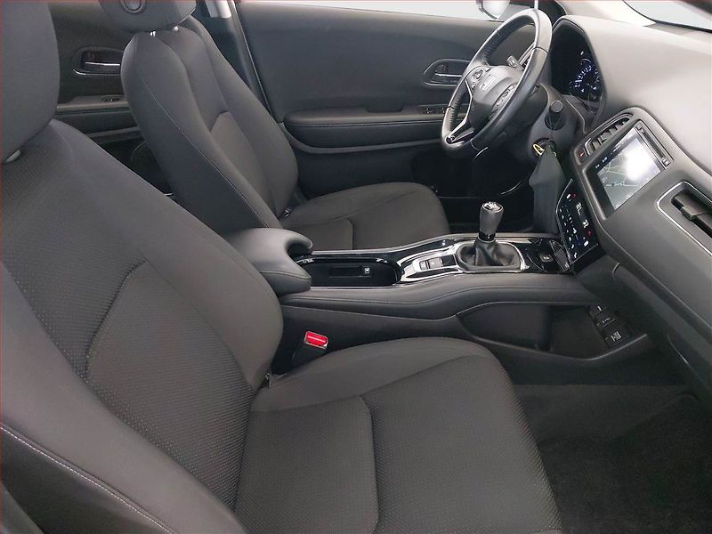 Honda HR-V (2019) Elegance 1.5 i-VTEC, ČR,1.maj - fotka 9 z 20