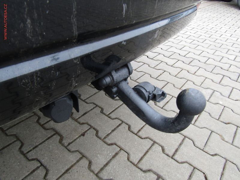 Kia Sorento (2008) 2.5 CRDi, ČR, AC, park.asist - fotka 17 z 18