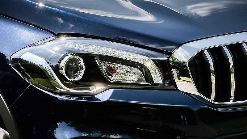 Suzuki S-Cross.