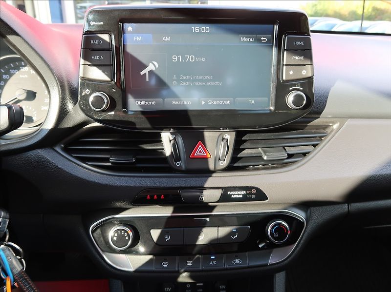 Hyundai i30 1,0 T-GDi,88kW,1majČR,Klima - fotka 14 z 24