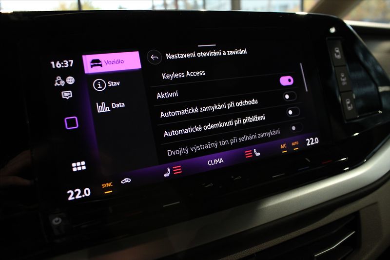 Volkswagen Multivan T7 TDi DSG Edition ACC/NezTop/ - fotka 26 z 38