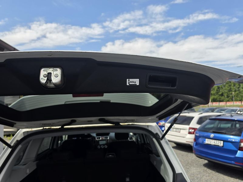 Subaru Forester 2.0 i AWD TZ Kamera  - fotka 6 z 19