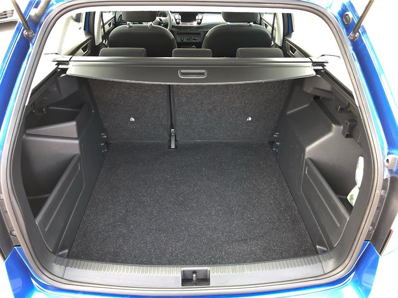 Škoda Fabia COMBI 1.0 TSi ACTIVE - fotka 13 z 27