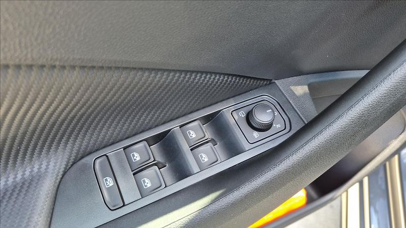 Škoda Kamiq 1,5 TSi 110 Kw DSG Monte Carlo - fotka 24 z 27