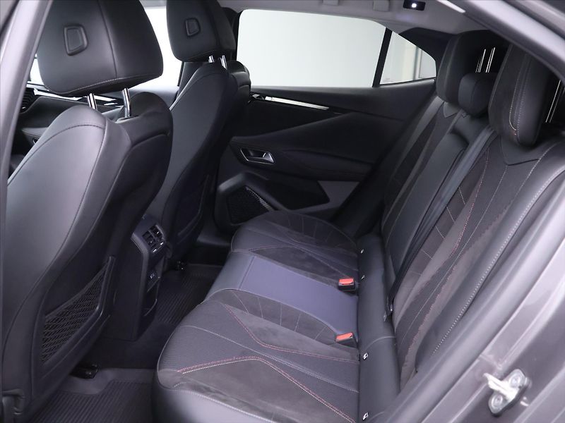 DS Automobiles DS4 1,6 PureTech 165kW Aut. CZ - fotka 15 z 37