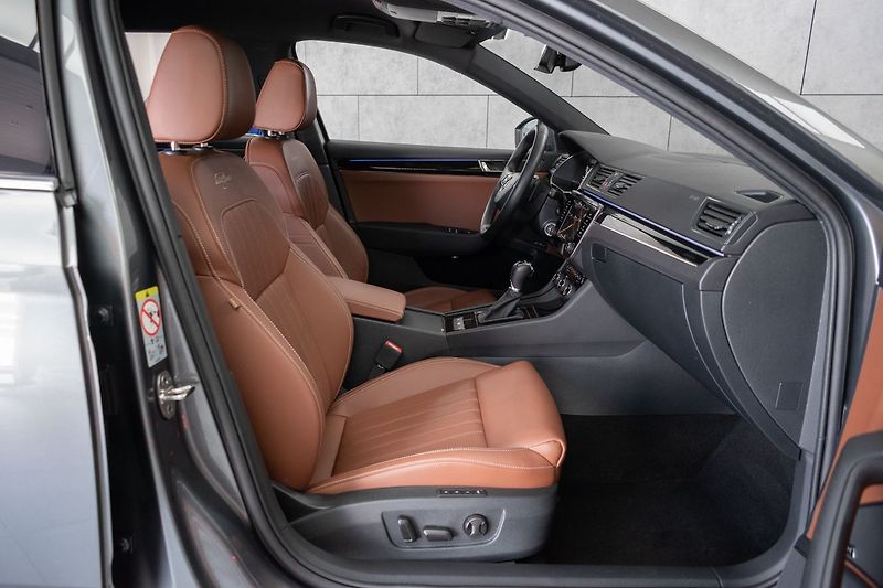 Škoda Superb TDI 147kW L&K 4x4*DPH*ČR 1.MAJ - fotka 12 z 48