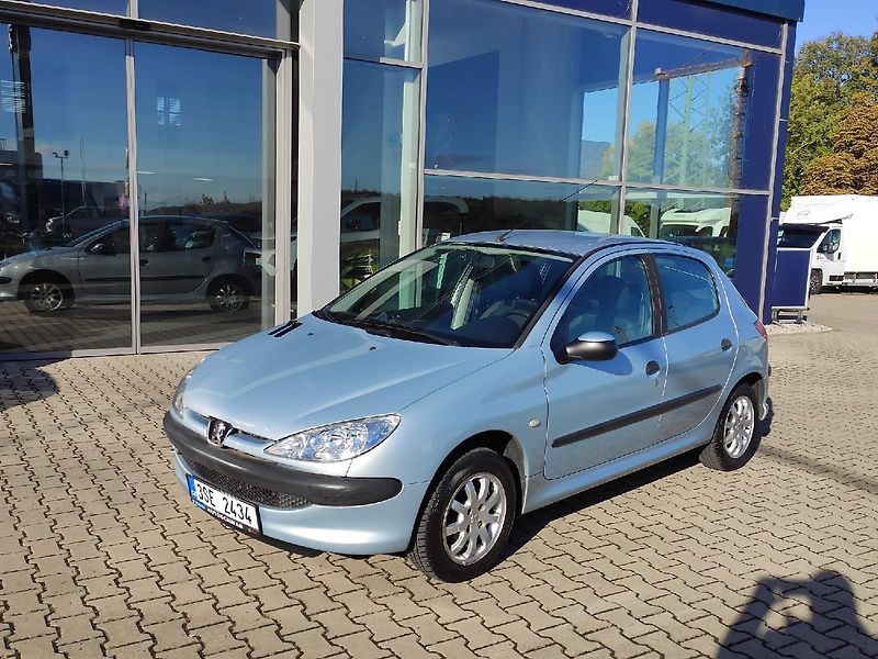 Peugeot 206 (2007) 1.4i 75k MAN5  - fotka 11 z 21