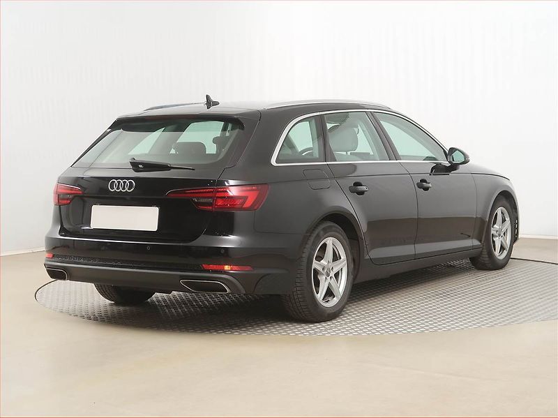 Audi A4 (2018) 2.0 TDI, Automat, Navi - fotka 5 z 16