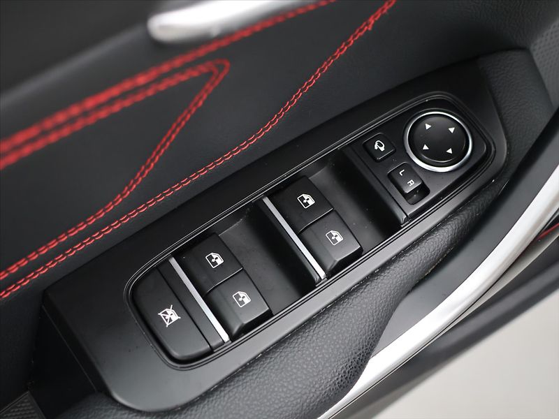 Kia ProCeed 1,6 T-GDI 150kW GT DCT DPH - fotka 16 z 34