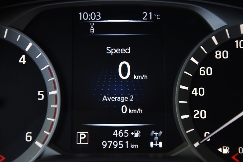 Nissan Navara 2.3dCi 140 kW 4X4,EDITION AT32 - fotka 19 z 50