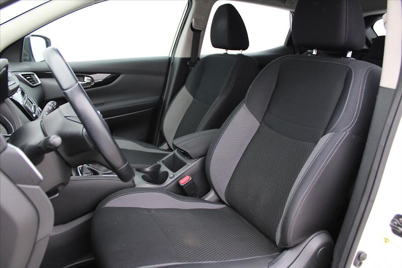 Nissan Qashqai 1.2 DIG-T ACENTA A/T 1.MAJ. ČR - fotka 10 z 20