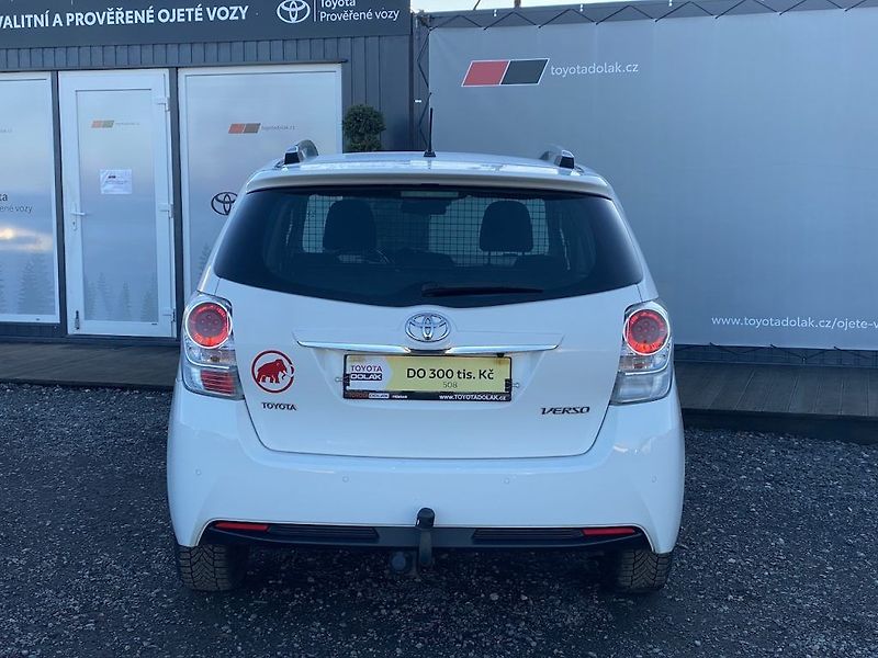 Toyota Verso 1.8i, ČR, Active Trend, tažné - fotka 5 z 32