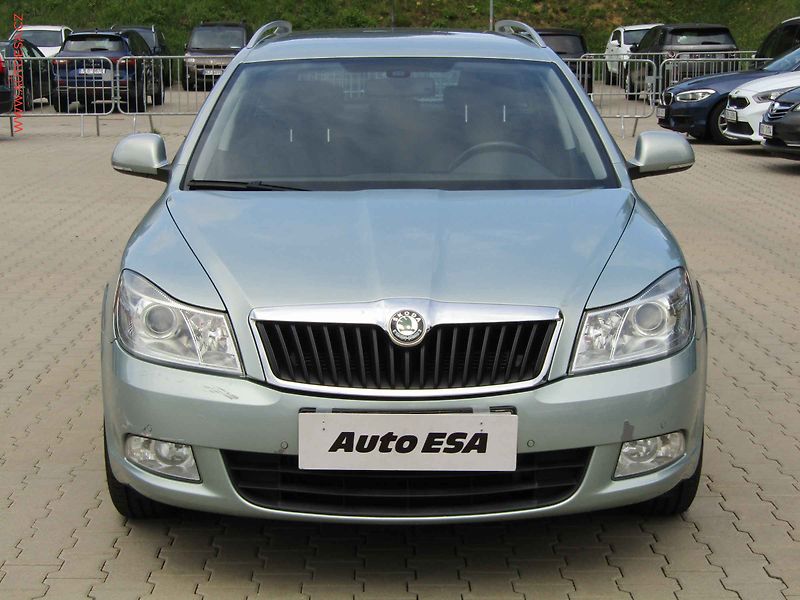 Škoda Octavia (2012) 1.4 TSi, ČR, AC, temp - fotka 2 z 16