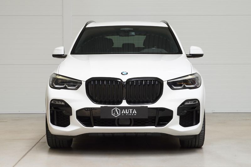 BMW X5 Xdrive30d,M-paket,DPH,HUD - fotka 2 z 42