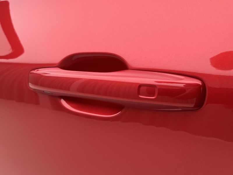 Volvo XC60 B4 MOMENTUM - fotka 16 z 46
