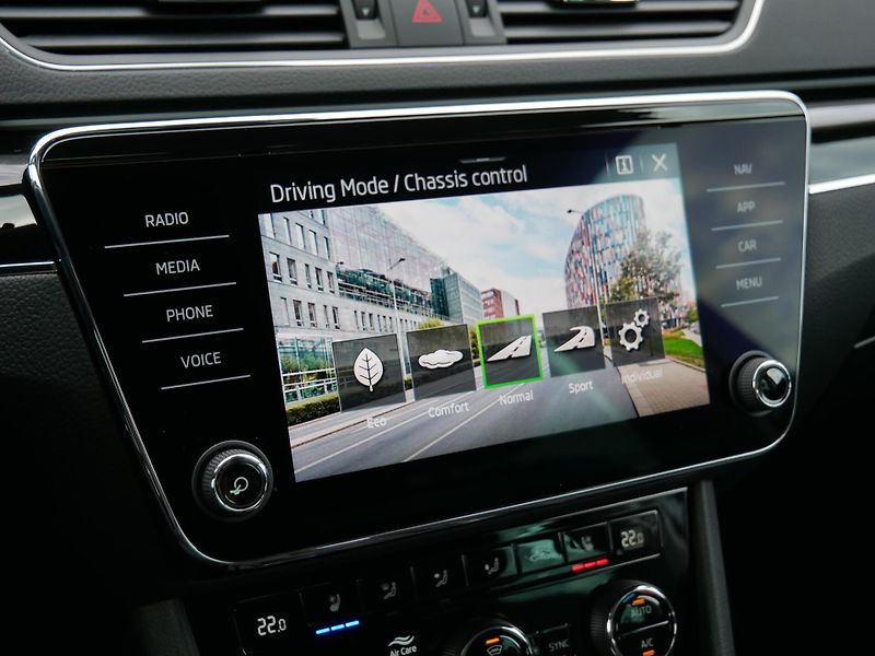 Škoda Superb - fotka 20 z 25