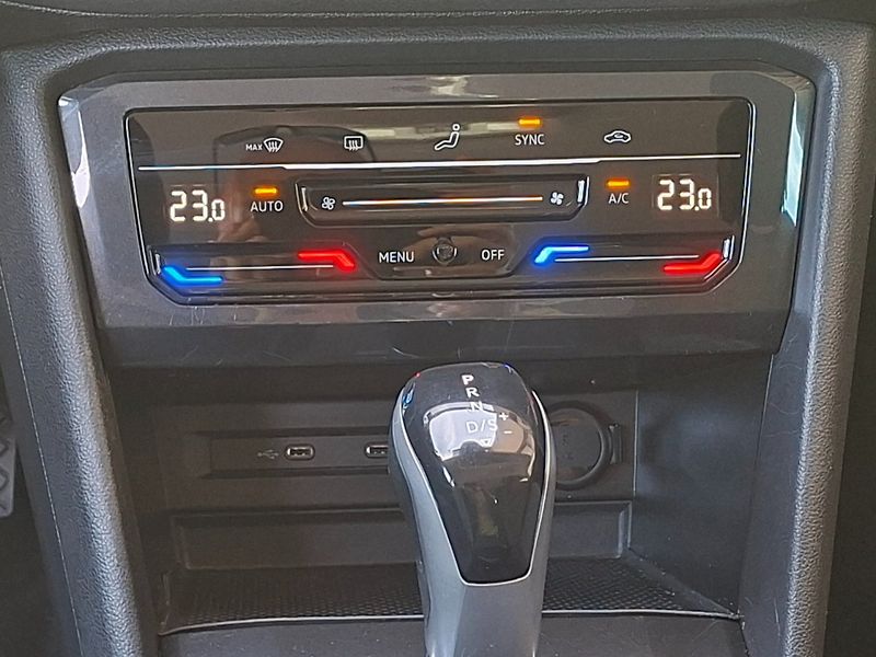 Volkswagen Tiguan (2022) 2.0TDI 110kW DSG LIFE - fotka 16 z 50