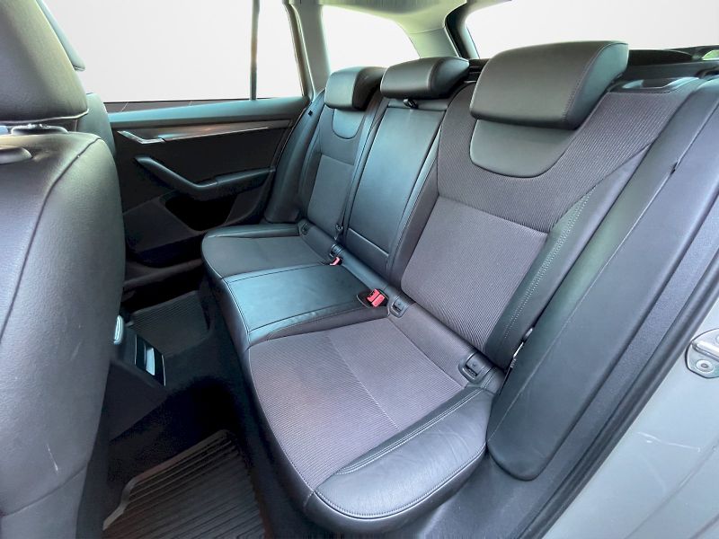 Škoda Octavia (2017) 1.4 TSI 110kW DSG Style Plus c - fotka 24 z 32