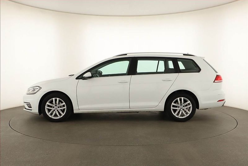 Volkswagen Golf (2019) 2.0 TDI, Serv.kniha, Tempomat - fotka 3 z 15