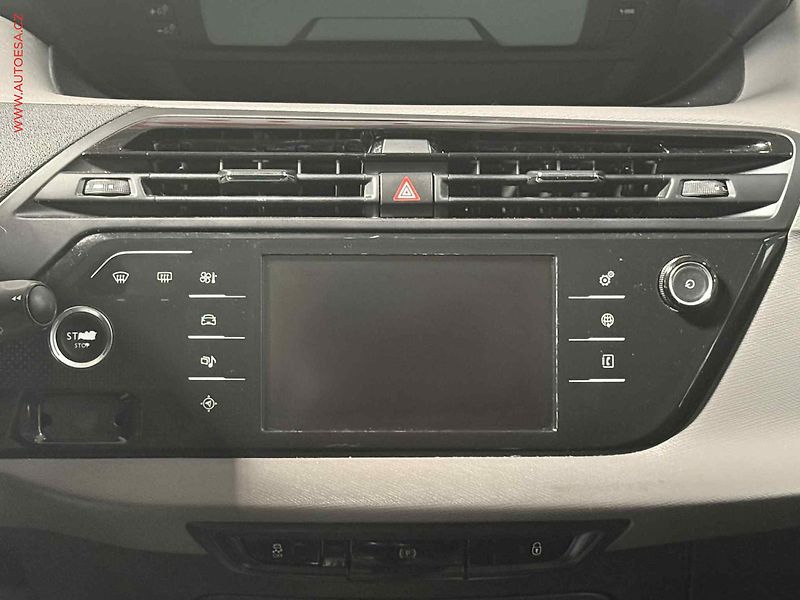 Citroën C4 Picasso (2016) 2.0 HDI 7míst, Navi, panorama - fotka 8 z 21