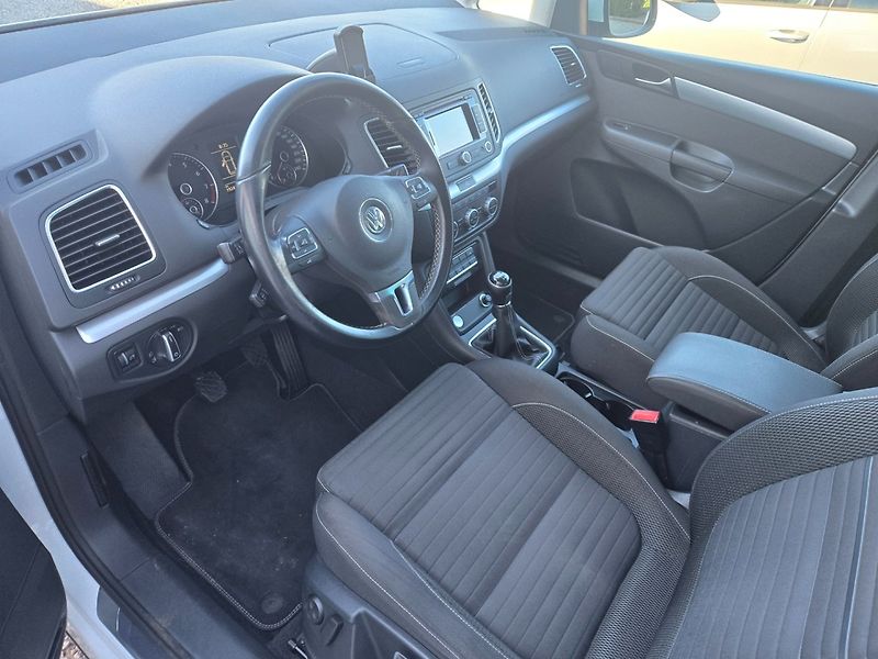 Volkswagen Sharan (2015) 1.4 TSI Rozvody, Navi, TOP - fotka 9 z 24