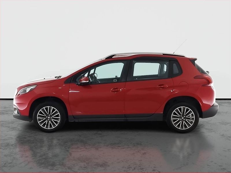Peugeot 2008 (2017) 1.2 PureTech, ČR,1.maj - fotka 3 z 17