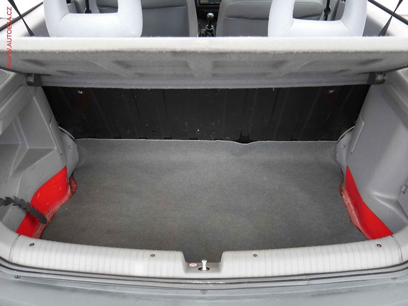 Opel Corsa (1996) 1.2i, 1.maj,ČR, TZ - fotka 7 z 13