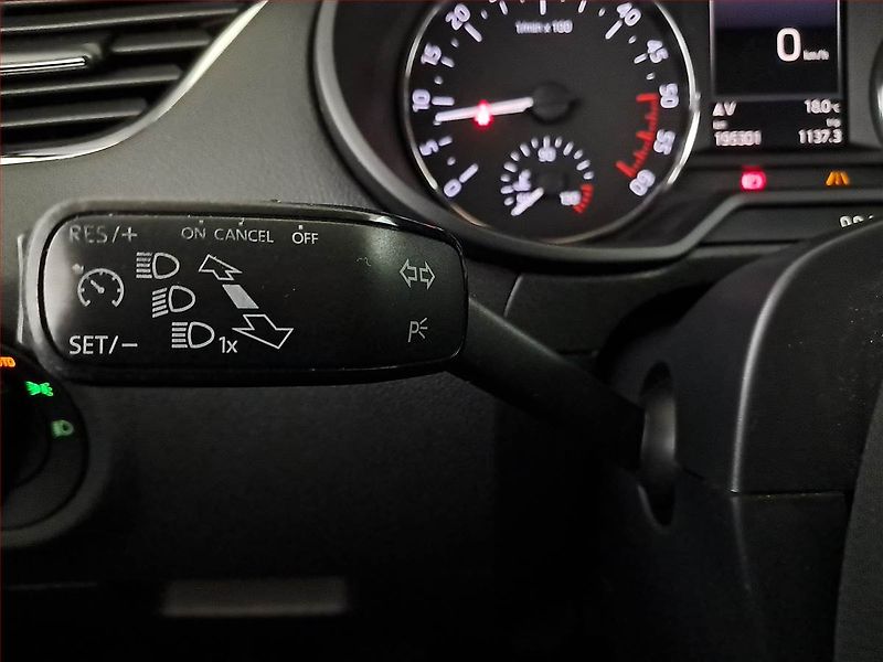 Škoda Octavia (2016) 1.6 TDI, Kůže, Navi, Bi-Xenony - fotka 17 z 20